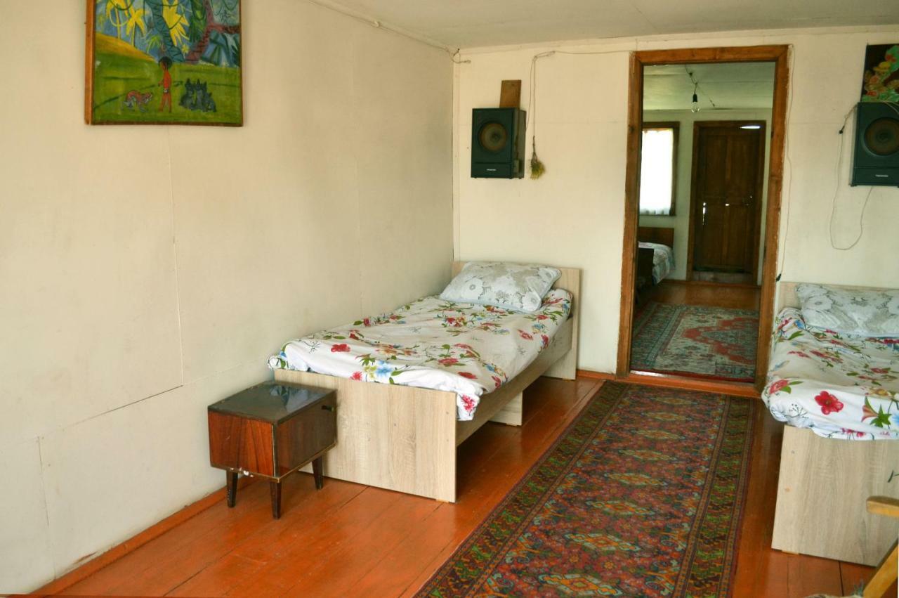 Guesthouse Bermet Tong エクステリア 写真