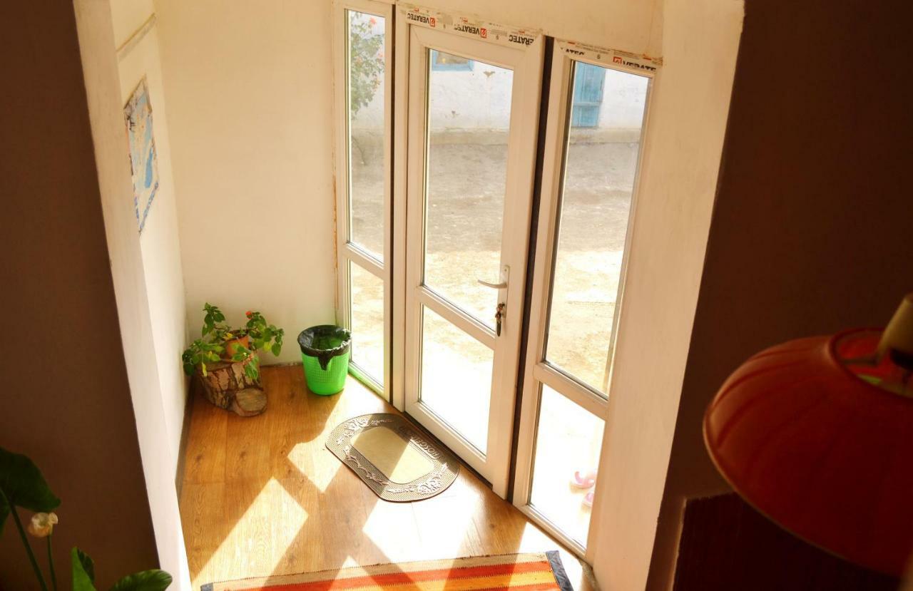 Guesthouse Bermet Tong エクステリア 写真